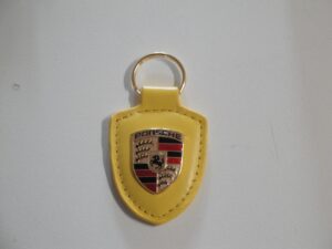 Porsche sleutelhanger geel